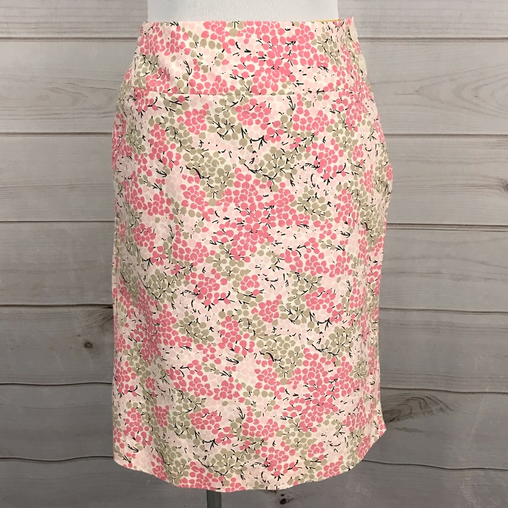 Ann Taylor Skirt Size 4 Pink, Coral Floral